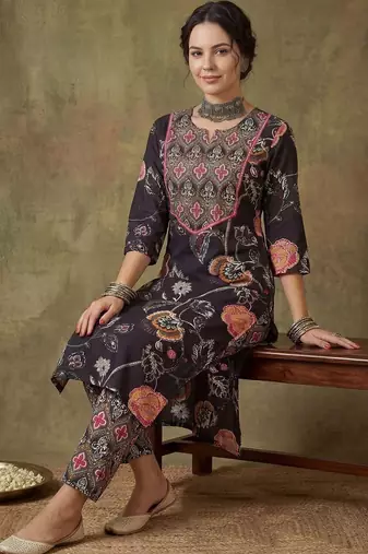 Women Floral Printed Regular Thread Work Pure Cotton Kurta with Trousers