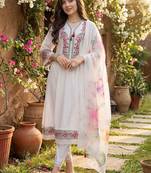 Women Floral Embroidered Regular Thread Work Kurta with Trousers & With Dupatta
