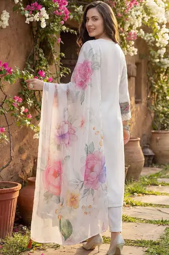 Women Floral Embroidered Regular Thread Work Kurta with Trousers & With Dupatta