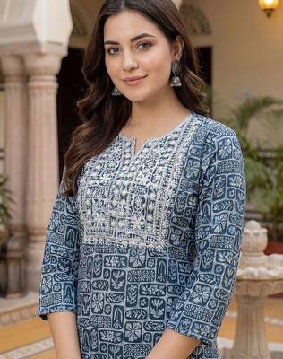 Women Ethnic Motifs Printed Regular Thread Work Pure Cotton Kurta with Trousers 2