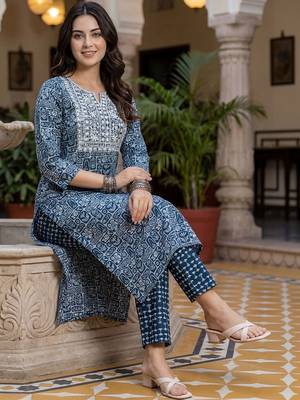 Women Ethnic Motifs Printed Regular Thread Work Pure Cotton Kurta with Trousers 5