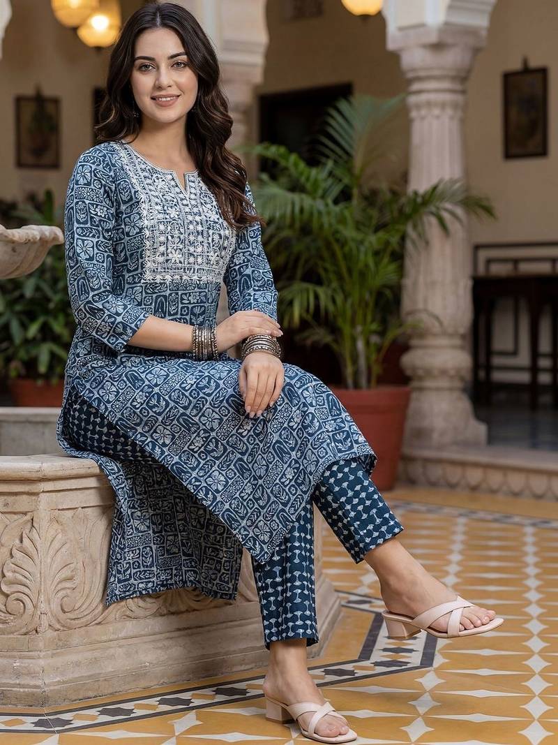 Women Ethnic Motifs Printed Regular Thread Work Pure Cotton Kurta with Trousers