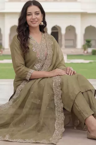 Women Ethnic Motifs Embroidered Regular Sequinned Kurta with Trousers & With Dupatta