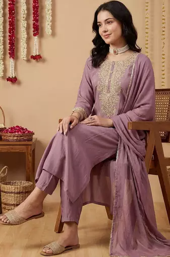 Women Ethnic Motifs Embroidered Regular Thread Work Kurta with Trousers & With Dupatta