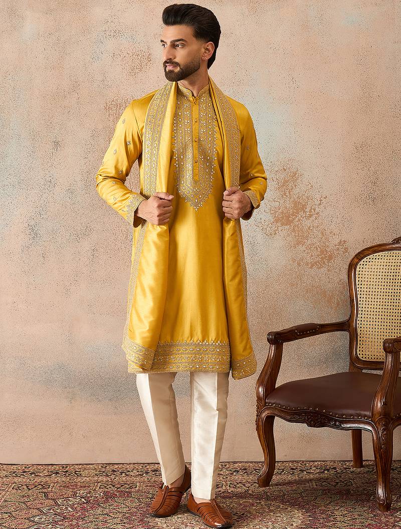 Mens yellow silk blend solid embroidered kurta with dupatta
