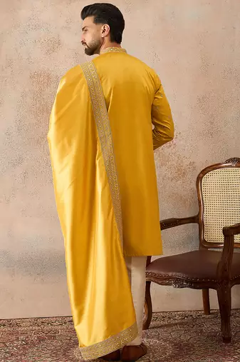 Mens yellow silk blend solid embroidered kurta with dupatta