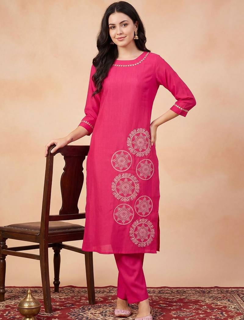 Women Ethnic Motifs Printed Regular Thread Work Kurta with Trousers