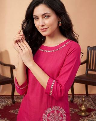 Women Ethnic Motifs Printed Regular Thread Work Kurta with Trousers 2