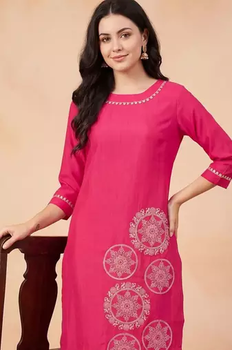 Women Ethnic Motifs Printed Regular Thread Work Kurta with Trousers