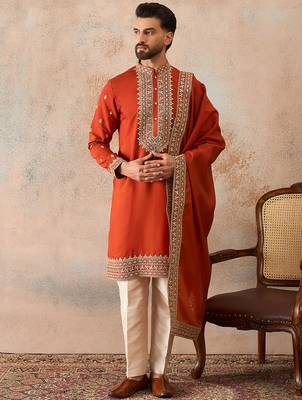 Mens orange silk blend solid embroidered kurta with dupatta 2