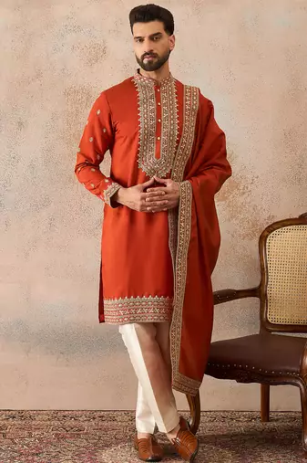 Mens orange silk blend solid embroidered kurta with dupatta