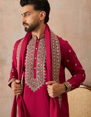Mens pink silk blend solid embroidered kurta with dupatta 1