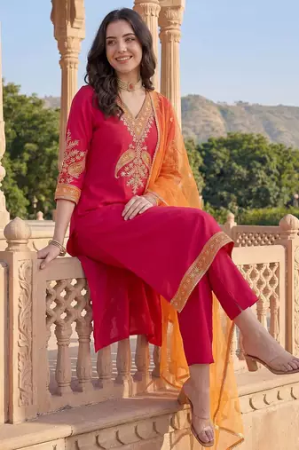 Women Ethnic Motifs Embroidered Regular Thread Work Kurta with Trousers & With Dupatta
