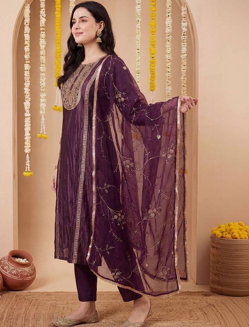 Women Ethnic Motifs Embroidered Regular Thread Work Kurta with Trousers & With Dupatta