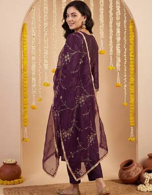 Women Ethnic Motifs Embroidered Regular Thread Work Kurta with Trousers & With Dupatta 4
