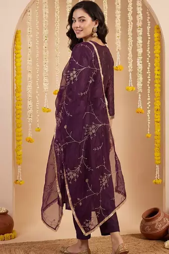 Women Ethnic Motifs Embroidered Regular Thread Work Kurta with Trousers & With Dupatta