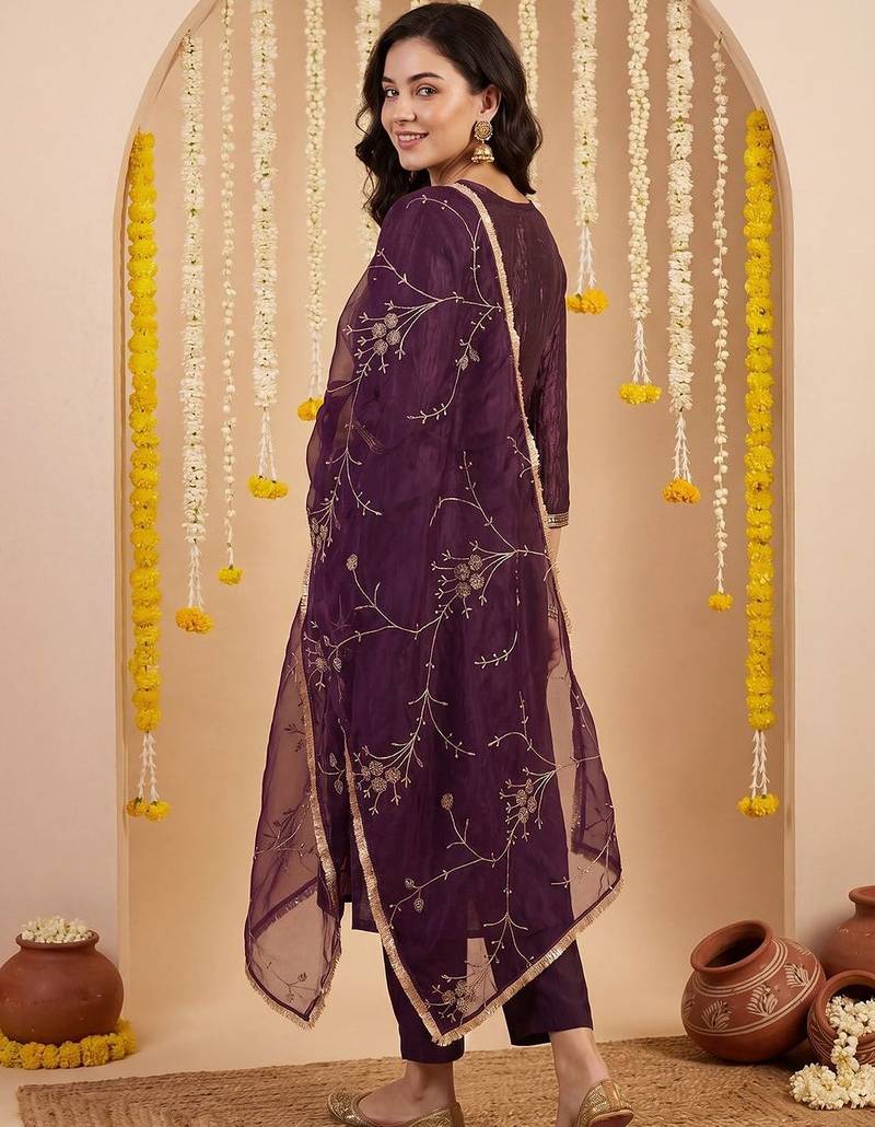 Women Ethnic Motifs Embroidered Regular Thread Work Kurta with Trousers & With Dupatta
