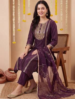 Women Ethnic Motifs Embroidered Regular Thread Work Kurta with Trousers & With Dupatta 5