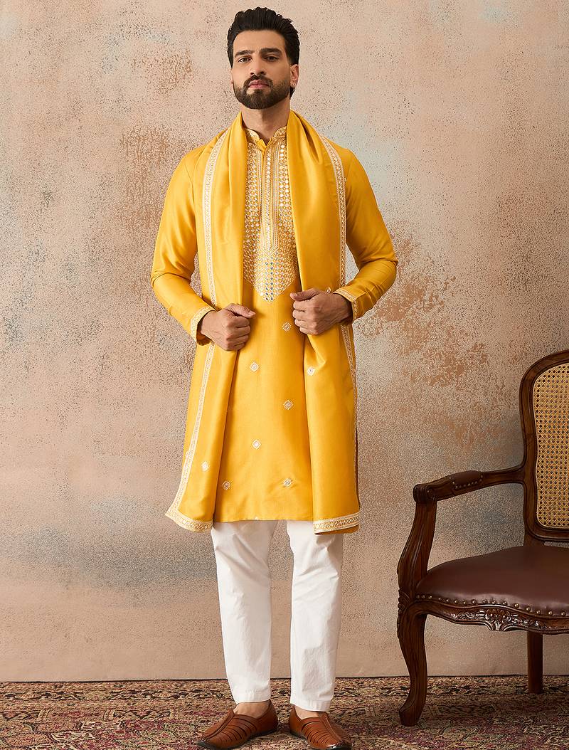 Mens yellow silk blend solid embroidered kurta with dupatta