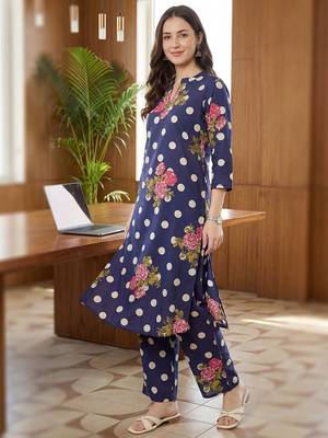 Women Floral Printed Regular Pure Cotton Kurta with Trousers 1