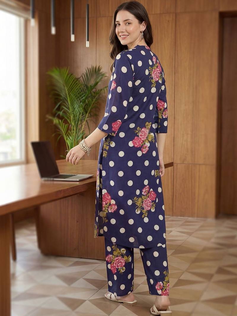 Women Floral Printed Regular Pure Cotton Kurta with Trousers