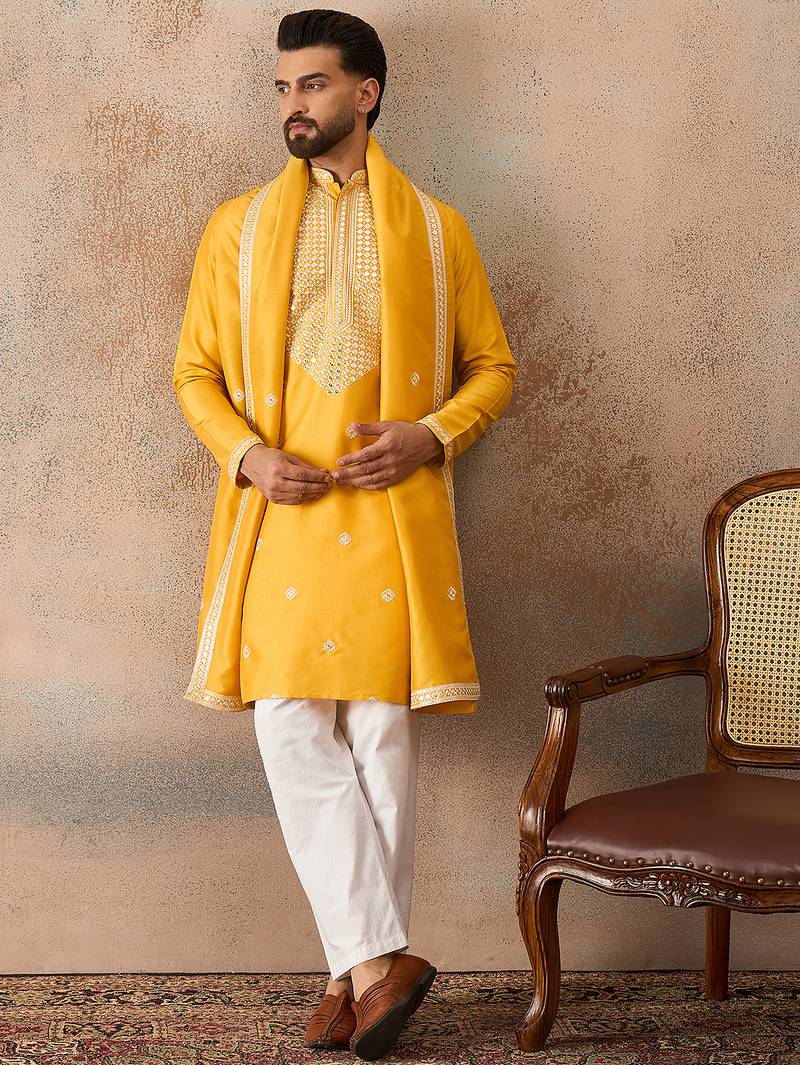 Mens yellow silk blend solid embroidered kurta with dupatta