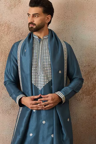 Mens blue silk blend solid embroidered kurta with dupatta