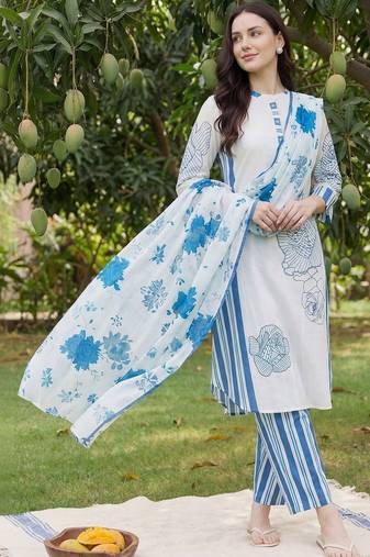 Women Floral Printed Regular Mirror Work  Cotton Kurta with Trousers & With Dupatta