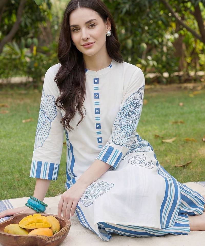 Women Floral Printed Regular Mirror Work Pure Cotton Kurta with Trousers & With Dupatta
