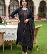 Women Ethnic Motifs Embroidered Regular Thread Work Kurta with Trousers & With Dupatta