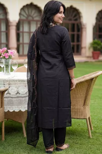 Women Ethnic Motifs Embroidered Regular Thread Work Kurta with Trousers & With Dupatta