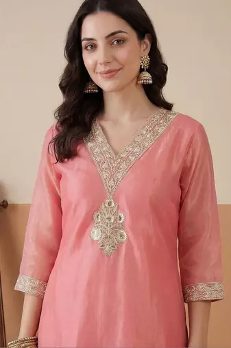 Women Ethnic Motifs Embroidered Regular Kurta with Trousers & With Dupatta
