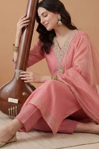 Women Ethnic Motifs Embroidered Regular Kurta with Trousers & With Dupatta
