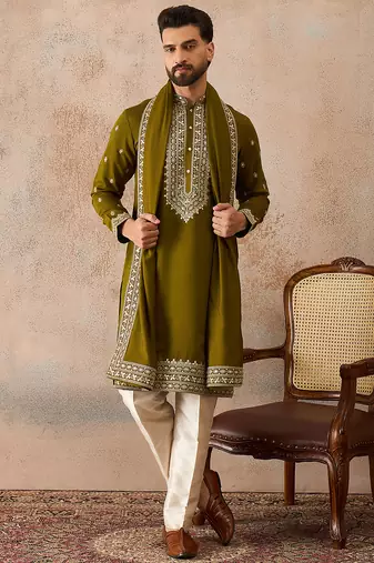 Mens green silk blend solid embroidered kurta and trouser with dupatta