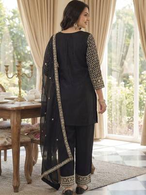 Women Floral Embroidered Panelled Sequinned Kurta with Trousers & With Dupatta 4