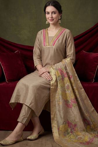 Women Ethnic Motifs Embroidered Regular Raw Silk Kurta with Trousers & With Dupatta