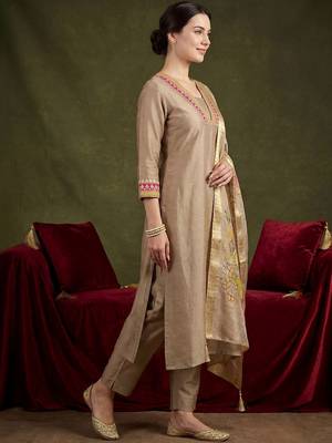 Women Ethnic Motifs Embroidered Regular Raw Silk Kurta with Trousers & With Dupatta 2
