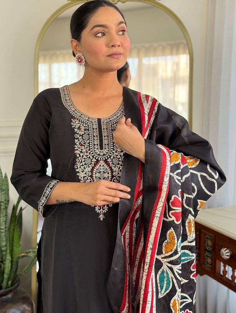 Women Ethnic Motifs Embroidered Regular Sequinned Kurta with Trousers & With Dupatta