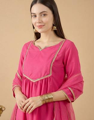 Women Regular Kurta with Trousers & With Dupatta 3