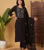 Women Floral Embroidered Regular Thread Work Kurta with Trousers & With Dupatta