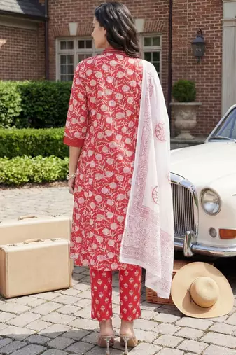 Women Floral Printed Pleated Beads and Stones Pure Cotton Kurta with Trousers & With Dupatta