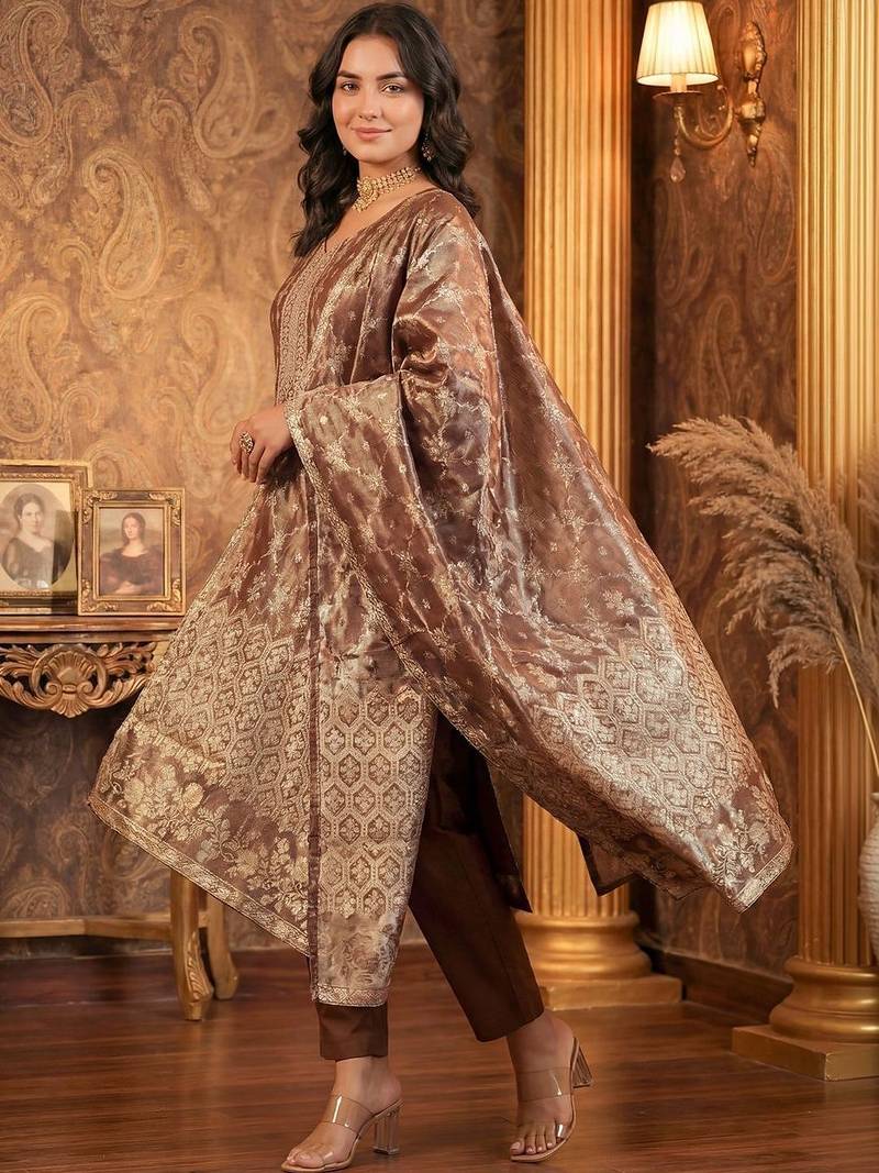 Women Floral Regular Kurta with Trousers & With Dupatta