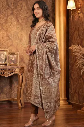 Women Floral Regular Kurta with Trousers & With Dupatta