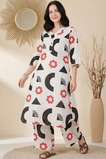 Women Printed Regular Kurta with Palazzos