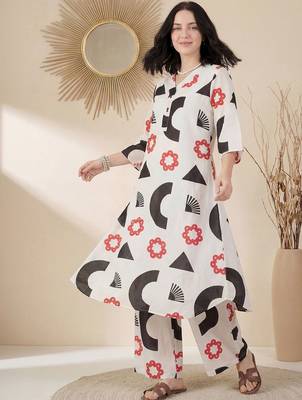 Women Printed Regular Kurta with Palazzos 2