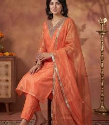 Women Ethnic Motifs Embroidered Regular Sequinned Kurta with Trousers & With Dupatta