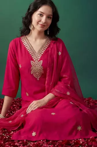 Women Ethnic Motifs Embroidered Regular Thread Work Kurta with Trousers & With Dupatta