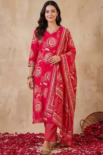 Women Floral Printed Regular Chanderi Silk Kurta with Trousers & With Dupatta