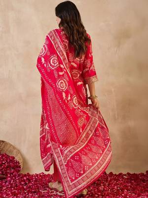 Women Floral Printed Regular Chanderi Silk Kurta with Trousers & With Dupatta 4