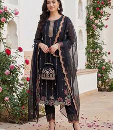 Women Floral Embroidered Regular Mirror Work Kurta with Trousers & With Dupatta